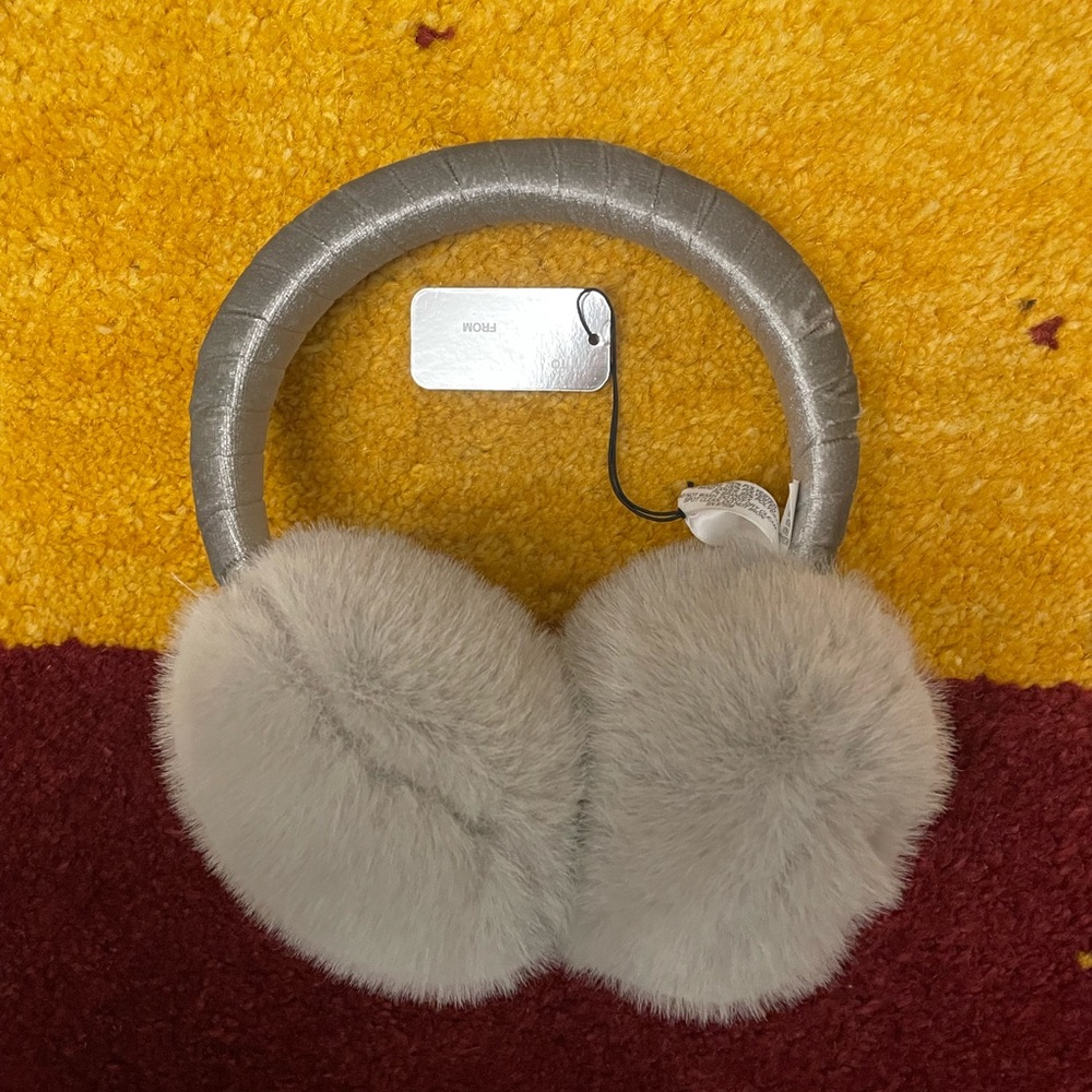 Earmuffs - Picture 2 of 3